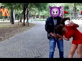 LA PUTA DANNA HOT DESNUDA EN PUBLICO Y CHUPANDO LA POLLA DE UN DESCONOCIDO EN CHAPULTEPEC